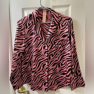 Victoria Secret Pink and Black XS Silk Cheetah Pajama Top